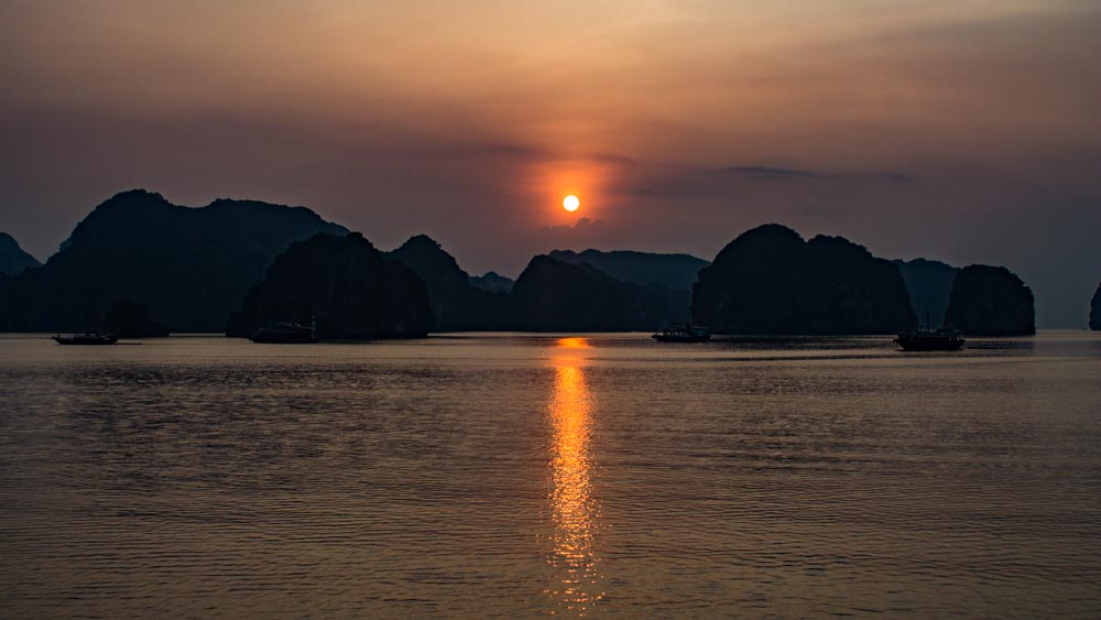 Sunrise Lan Ha Bay