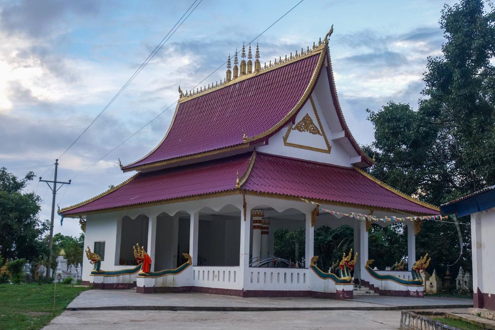 Phongsaly town - Wat