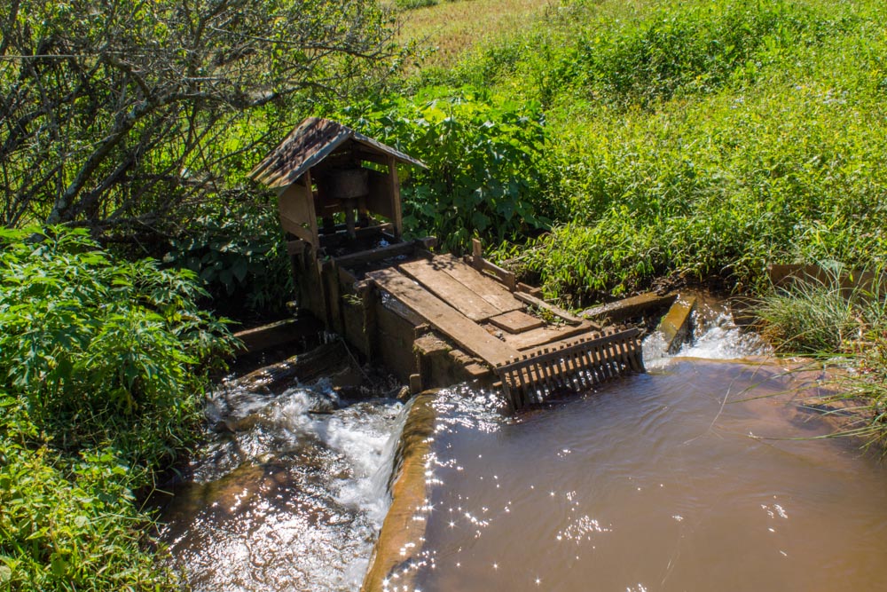 Basic electric system with water