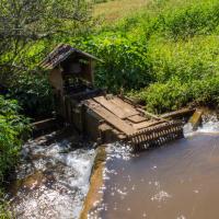 Basic electric system with water