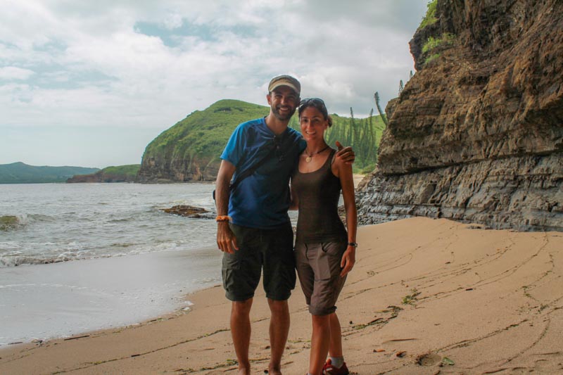 3-Alex and Moni in front of la Baie des tortues