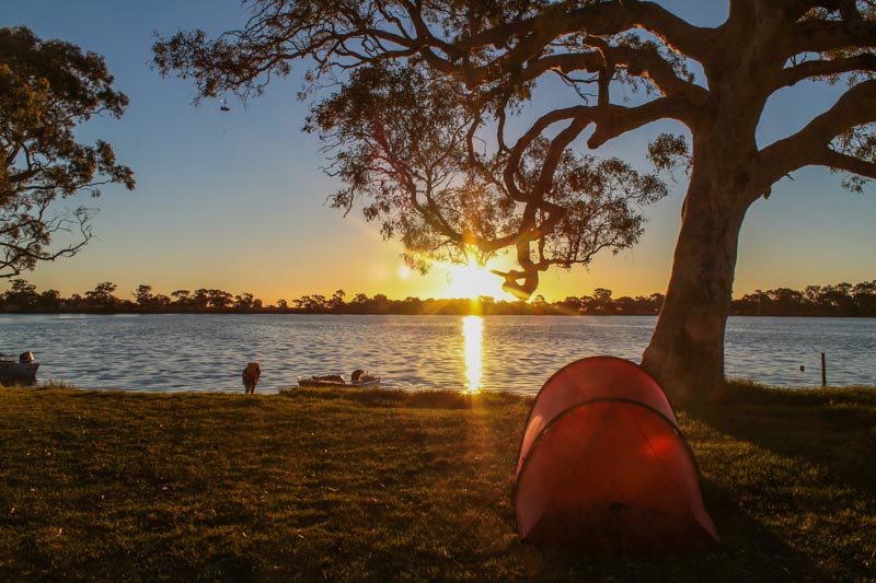 40_Sunset over Cockatoo lake