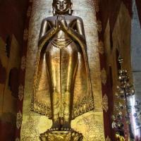 Ananda temple statue 2