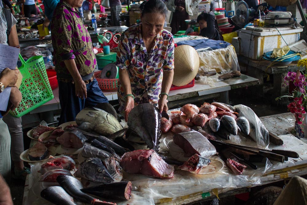 Day 3 - Hoi An market - fish stall 1