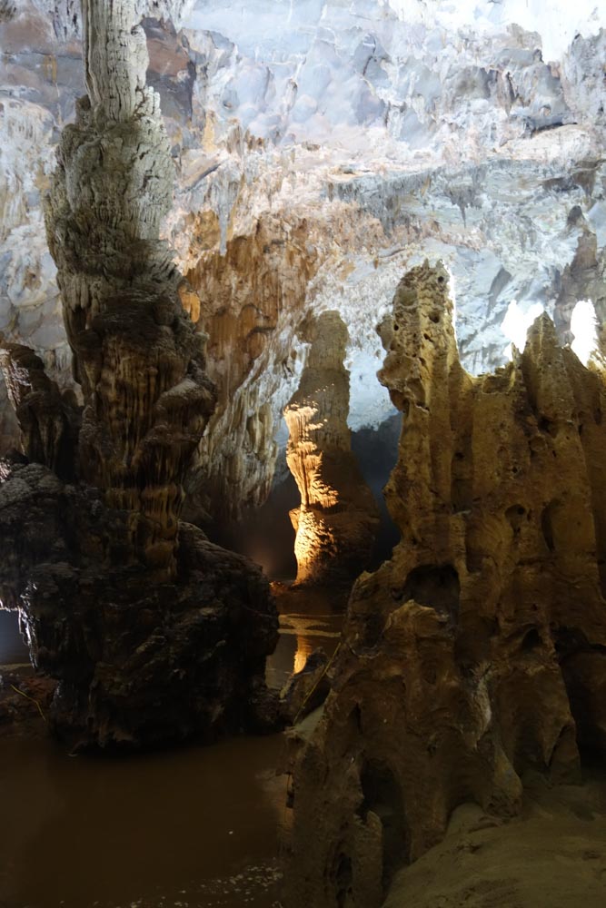 Inside Phong Nha Cave 6