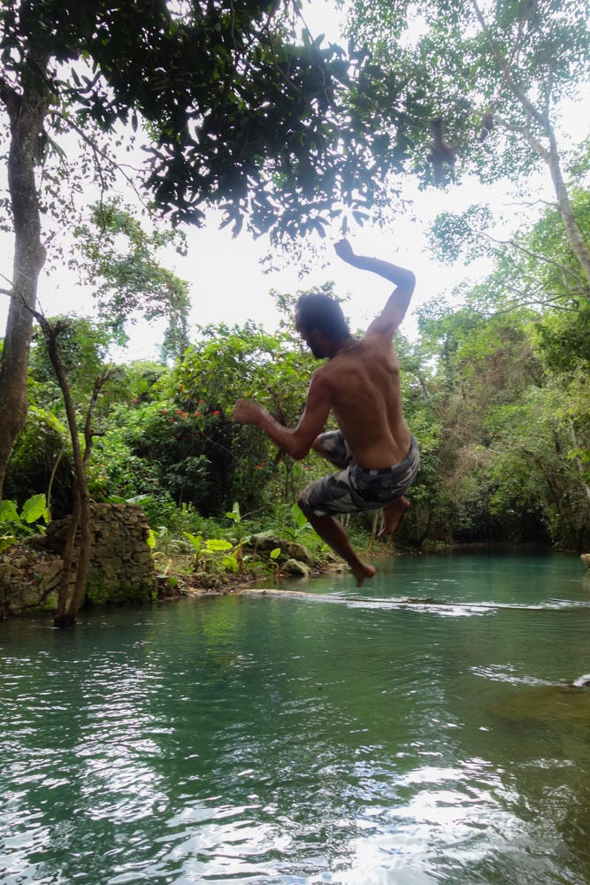 Froggy jump at Kuang Si Waterfalls