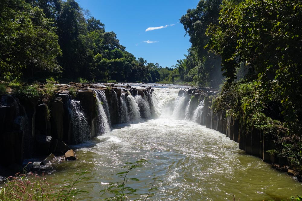 Tad Phasouam waterfall