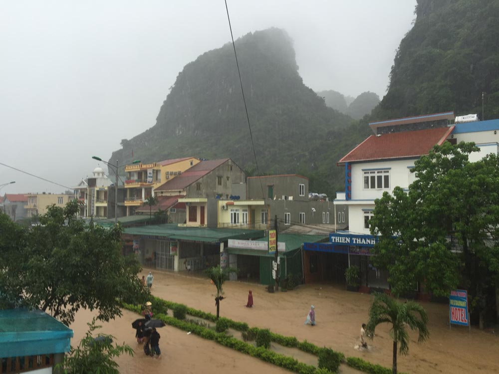 Phong Nha floaded but 16:00 - 1