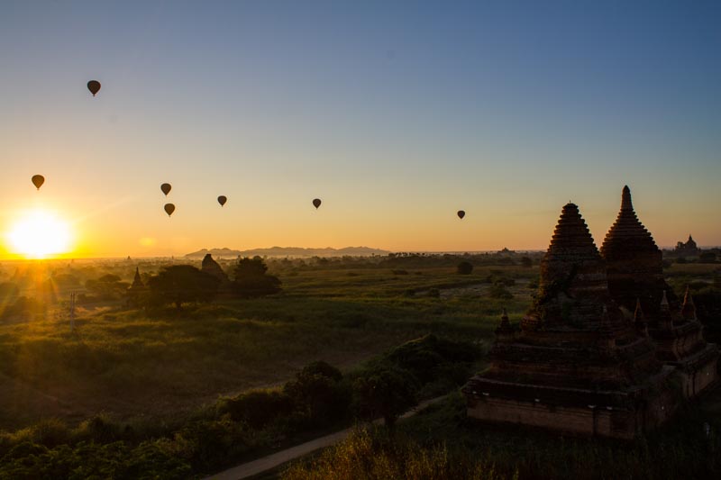 Sunrise over Bagan 3