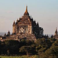 Thatbyinnyu Temple at Sunset